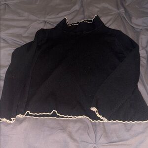St.John Griffith Grey pullover. Elegant soft black Textured Fabric
